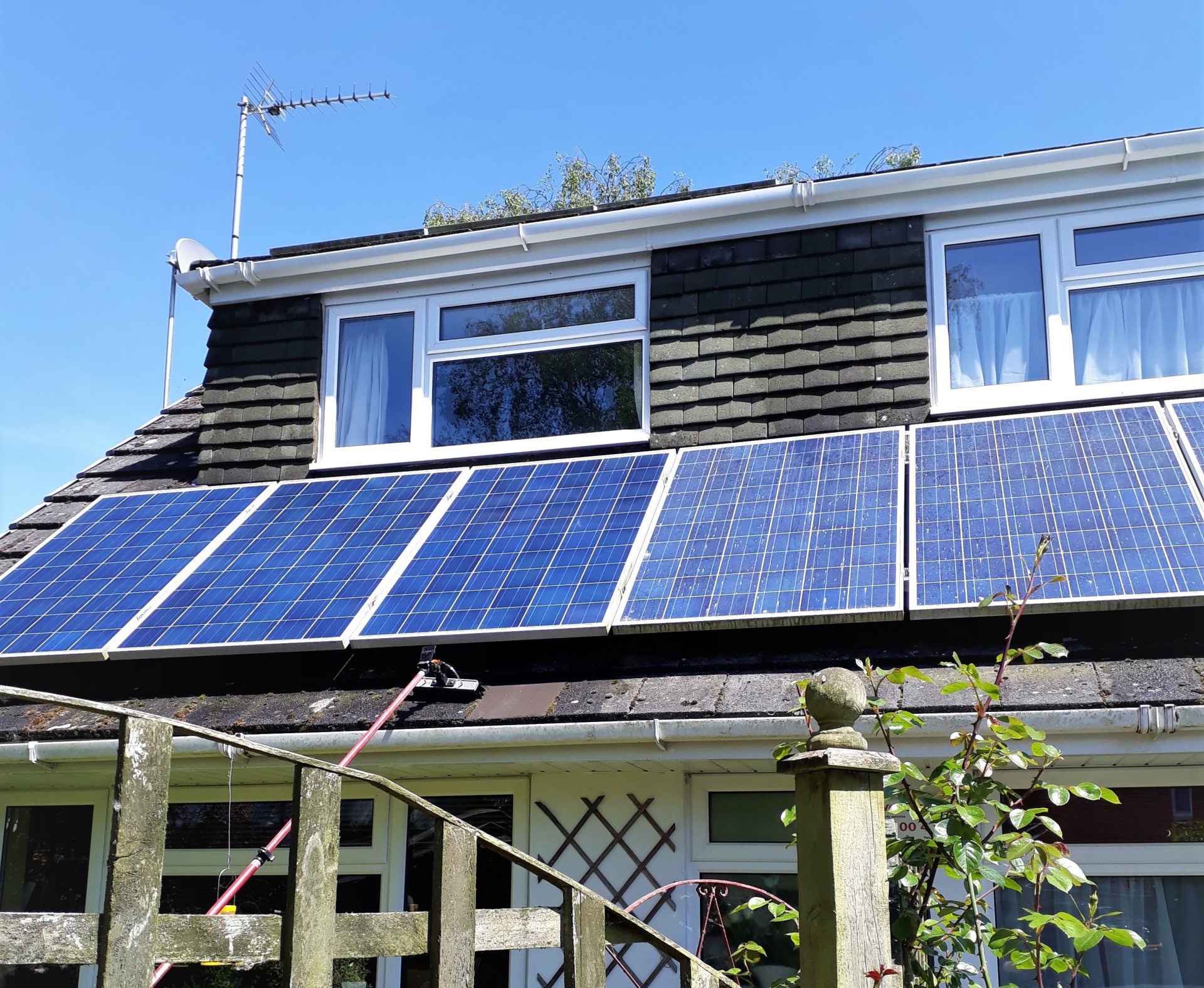 gutter and solar panel clean